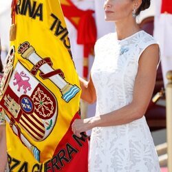 La Reina Letizia en el acto de la entrega de la Bandera Nacional a la Fuerza de Guerra Naval Especial