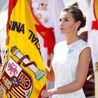 La Reina Letizia en el acto de la entrega de la Bandera Nacional a la Fuerza de Guerra Naval Especial