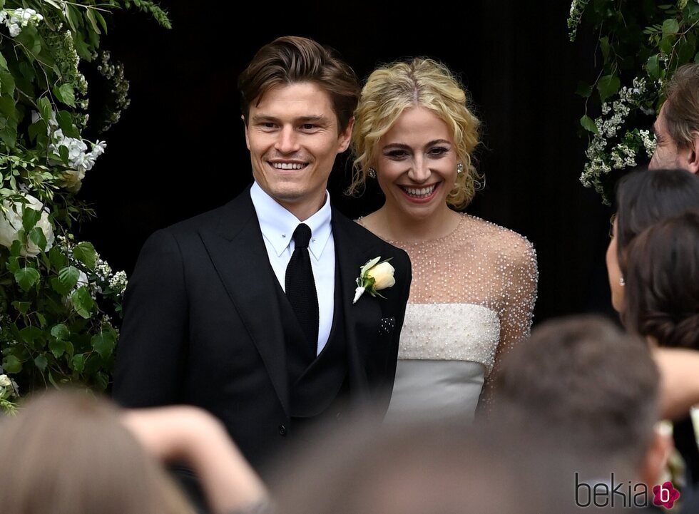 Pixie Lott y Oliver Cheshire se dan el 'sí, quiero'