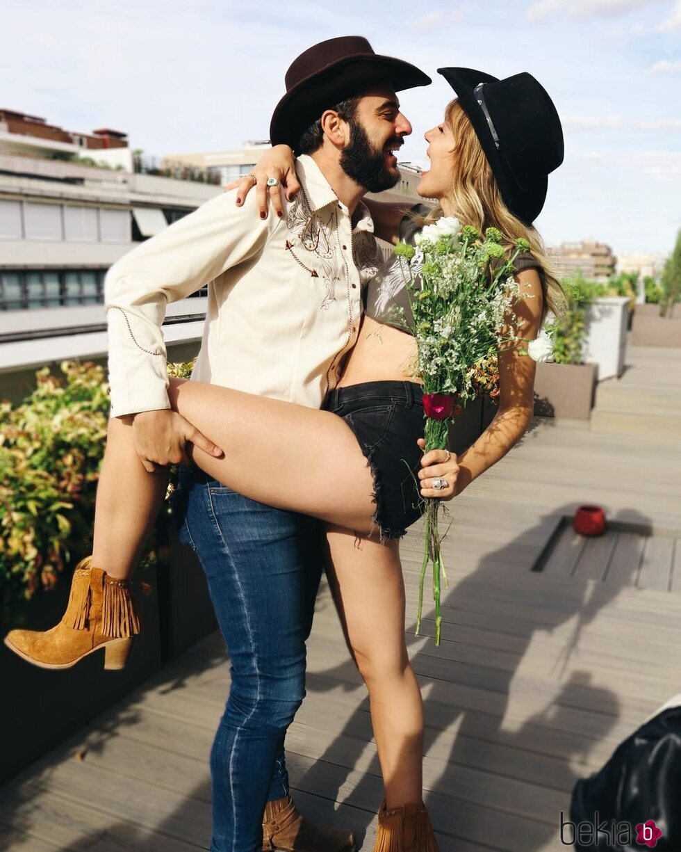 Andrea Guasch y Rosco el día de su boda