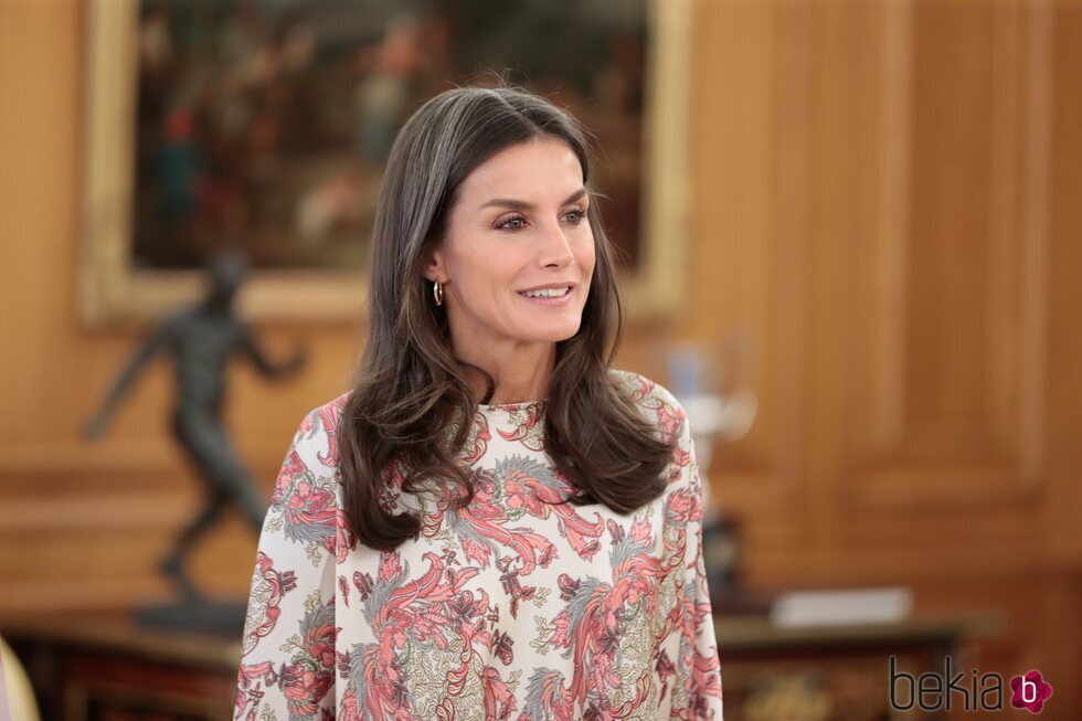 La Reina Letizia junto a la directiva de la Alianza Iberoamericana de Enfermedades raras