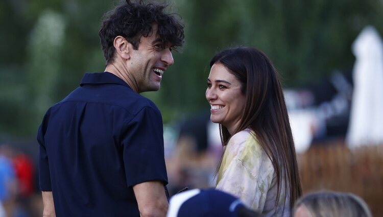 Blanca Suárez y Javier Rey, felices en el concierto de Love of Lesbian