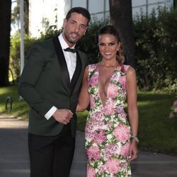 Marta López y su novio en la boda de Fani Carbajo y Christofer