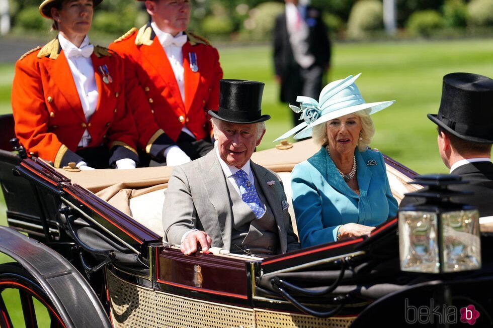 El Príncipe Carlos y Camilla Parker en Ascot 2022