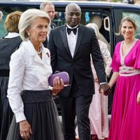 Marta Luisa de Noruega y Durek Verrett llegando inicio de las celebraciones del 18 cumpleaños de la Princesa Ingrid Alexandra