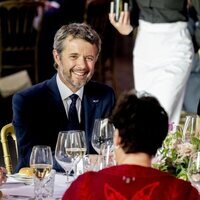 Federico de Dinamarca y Máxima de Holanda, muy divertidos en una cena en Grote Kerk