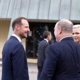 Haakon de Noruega y Alberto y Charlene de Mónaco, muy cómplices en la inauguración de una exposición en Oslo