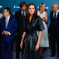 La Reina Letizia junto algunos asistentes a la II edición de los Premios Retina ECO