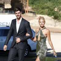 Thibaut Courtois y Mishel Gerzig en la boda de Dani Carvajal y Daphne Cañizares