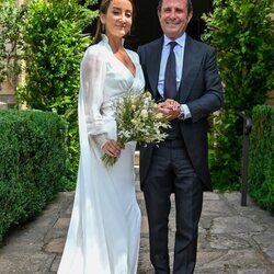 Lucía Pombo y su padre antes de celebrar su boda con Álvaro López Huerta