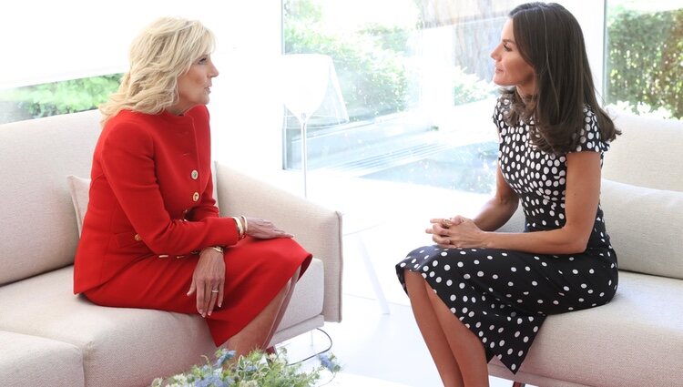 La Reina Letizia y Jill Biden en su encuentro en La Zarzuela