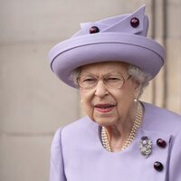 La Reina Isabel en un acto en Holyroodhouse durante su estancia en Edimburgo