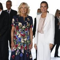 La Reina Letizia y Jill Biden en el Centro de Atención, Acogida y Derivación de refugiados ucranianos