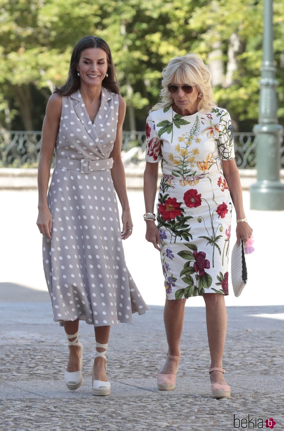 La Reina Letizia y Jill Biden en su visita al Palacio de la Granja por la Cumbre de la OTAN