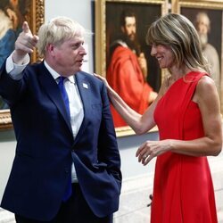 Boris Johnson y Begoña Gómez en una visita al Museo del Prado por la Cumbre de la OTAN en Madrid