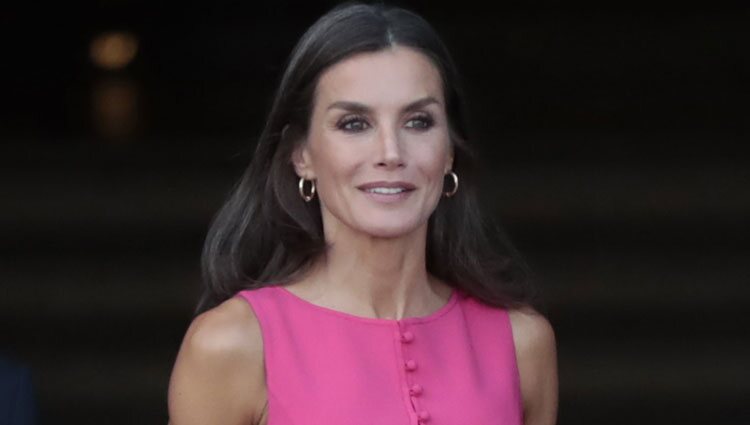 La Reina Letizia en una visita al Teatro Real por la Cumbre de la OTAN en Madrid