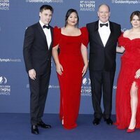 Alberto de Mónaco, Louis y Marie Ducruet y Camille Gottlieb en la clausura del Festival de Televisión de Monte-Carlo 2022