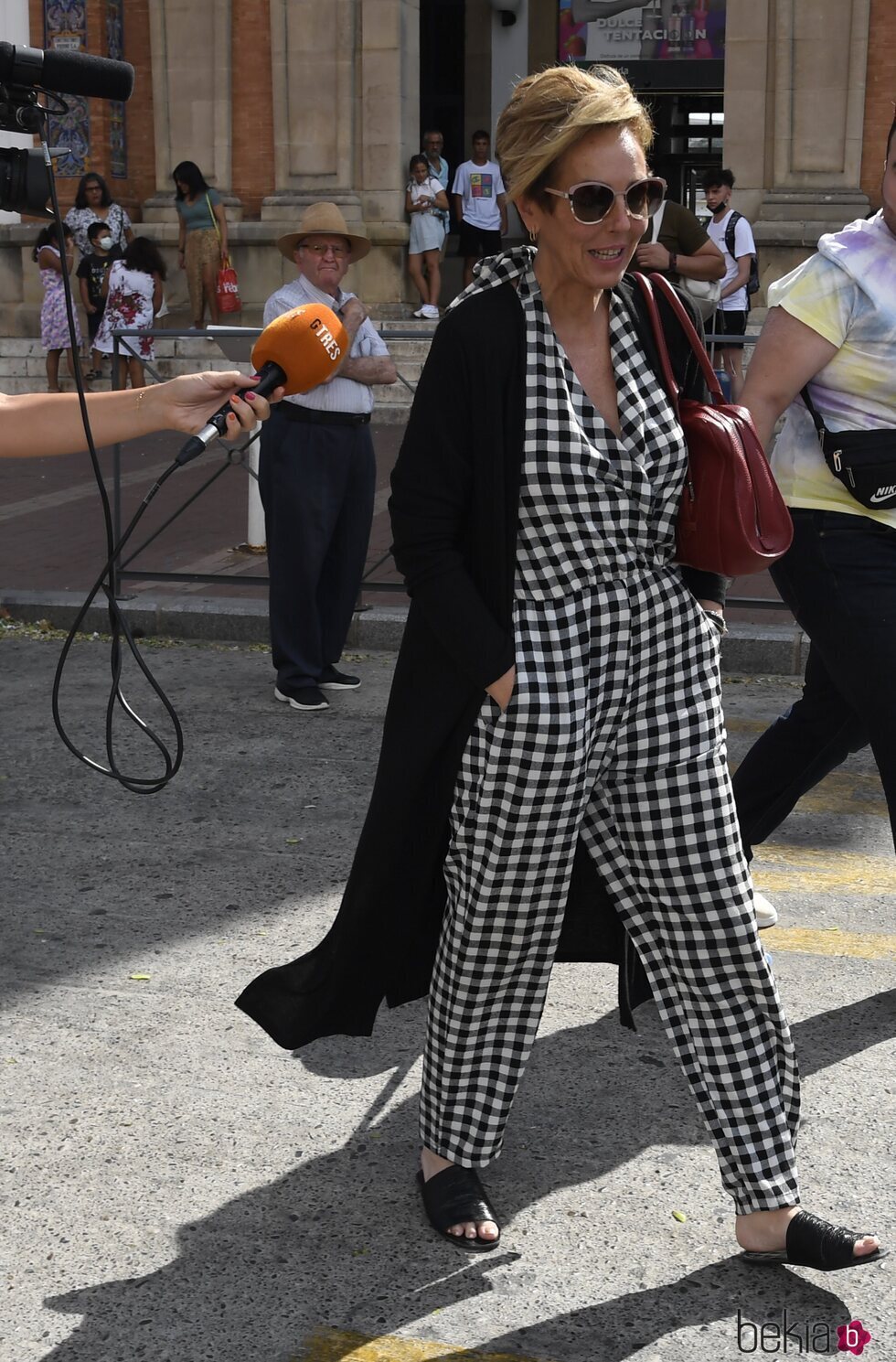 Rocío Carrasco antes de la inauguración del Museo Rocío Jurado