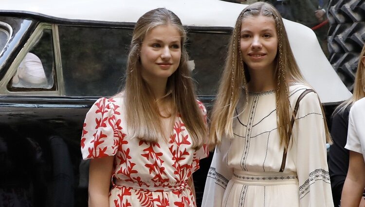 La Princesa Leonor y la Infanta Sofía en una visita conjunta al Museo Dalí de Figueres