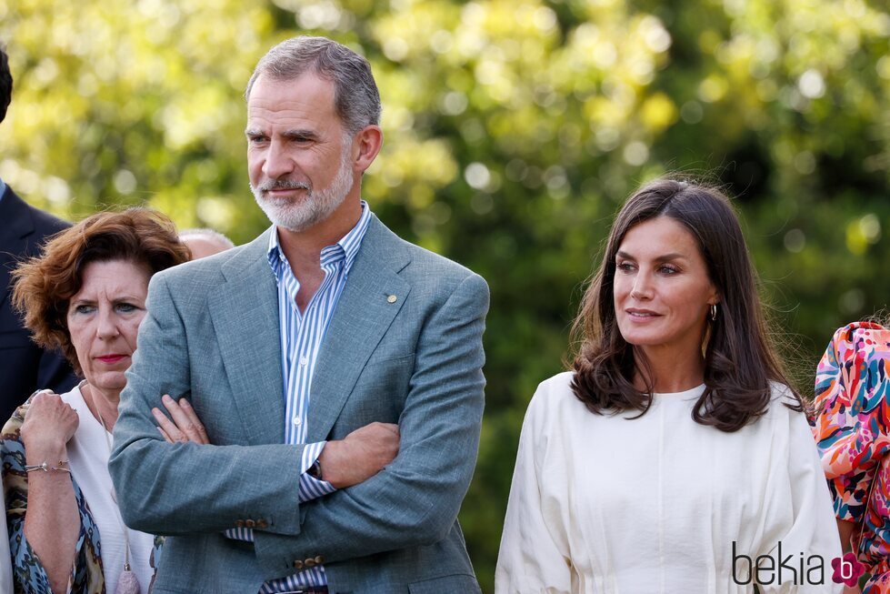 Los Reyes Felipe y Letizia antes de su encuentro con premiados de la Fundación Princesa de Girona en Barcelona