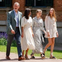 Los Reyes Felipe y Letizia, la Princesa Leonor y la Infanta Sofía en un acto de la Fundación Princesa de Girona en el Palacete Albéniz de Barcelona