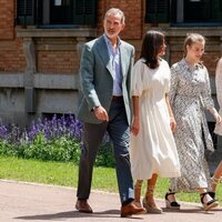 Los Reyes Felipe y Letizia, la Princesa Leonor y la Infanta Sofía en un acto de la Fundación Princesa de Girona en el Palacete Albéniz de Barcelona