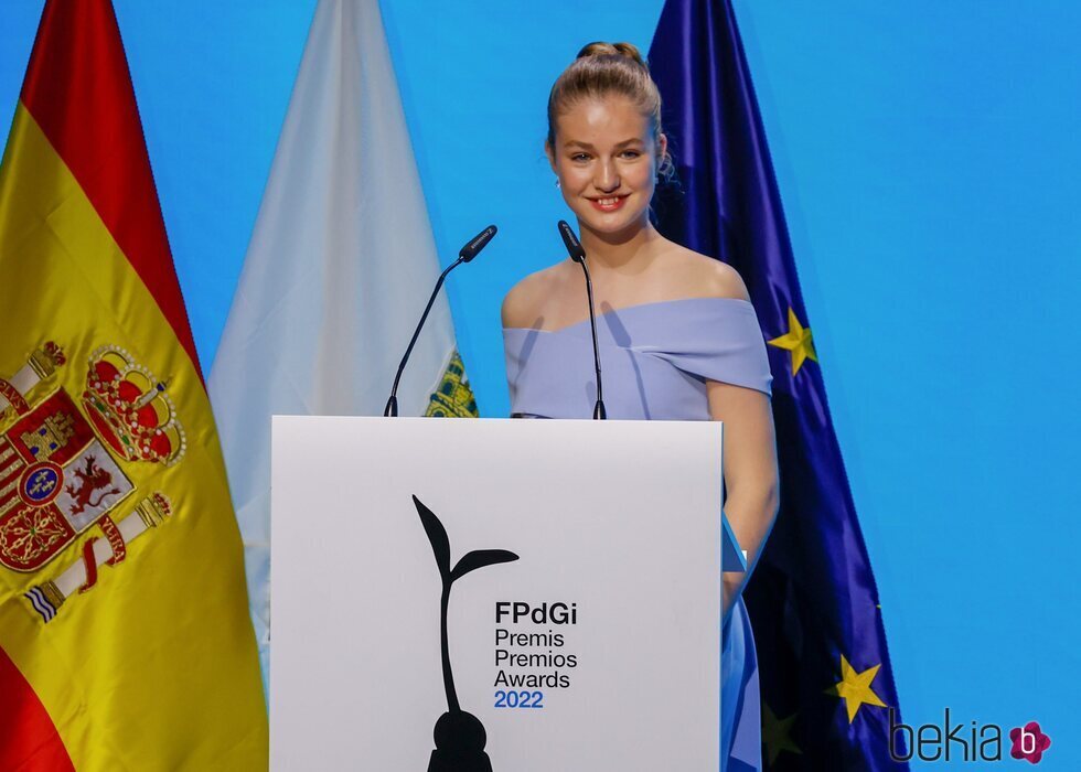 La Princesa Leonor sonríe durante su discurso en los Premios Princesa de Girona 2022