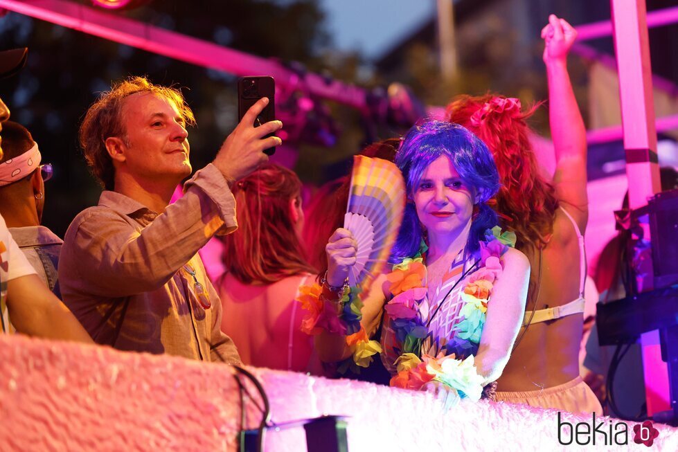 Eugenia Martínez de Irujo y Narcís Rebollo en las fiestas del Orgullo LGTBIQ+ 2022 en Madrid