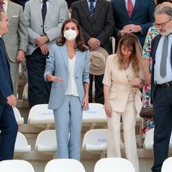 La Reina Letizia reaparece en un acto oficial de la Fape tras superar el Covid