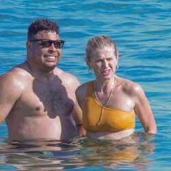 Ronaldo Nazario en Ibiza con su novia