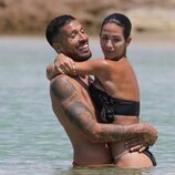 Tamara Gorro y Ezequiel Garay, cariñosos en Ibiza