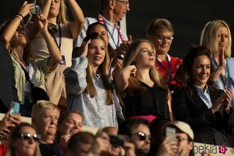 La Princesa Leonor y la Infanta Sofía en la celebración del partido entre Dinamarca y España de la UEFA Women's Euro 2022