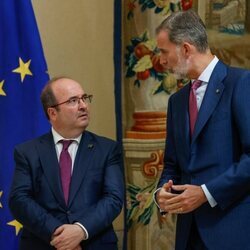 El Rey Felipe hablando con Miquel Iceta en la entrega de los Premios Nacionales del Deporte 2019