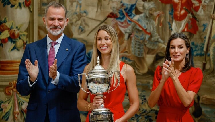 Los Reyes Felipe y Letizia y Maribel Nadal en la entrega de los Premios Nacionales del Deporte 2019