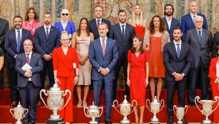 Los Reyes Felipe y Letizia con los premiados en la entrega de los Premios Nacionales del Deporte 2019 y del Premio Nacional del Deporte Extraordinario 2020