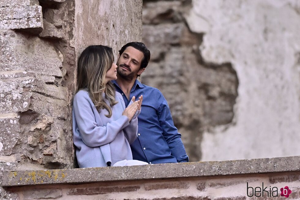 Carlos Felipe y Sofia de Suecia muy románticos en un concierto en las ruinas del Castillo de Borgholm