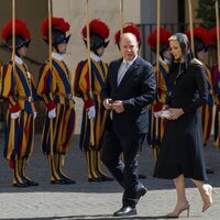 Alberto y Charlene de Mónaco tras una audiencia con el Papa Francisco