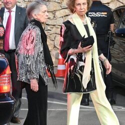 La Reina Sofía con su hermana Irene asistiendo al concierto Maggio Musical en Marbella