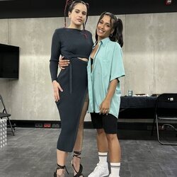 Chanel Terrero con Rosalía tras su concierto en Madrid