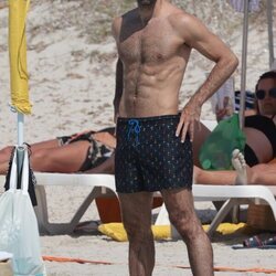 Miguel Ángel Muñoz con el torso desnudo durante sus vacaciones en Formentera