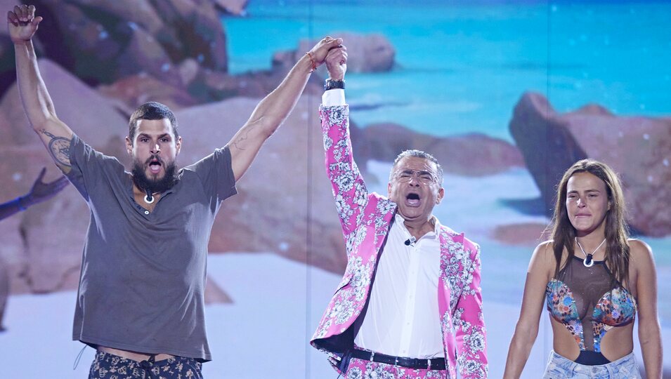 Jorge Javier Vázquez proclama ganador de 'Supervivientes 2022' a Alejandro Nieto frente a Marta Peñate en la final de 'Supervivientes 2022'