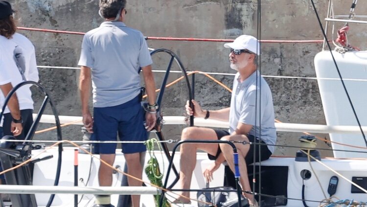 El Rey Felipe a bordo del Aifos en sus vacaciones en Palma de Mallorca 2022