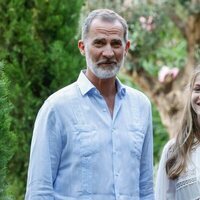 El Rey Felipe y la Princesa Leonor, muy sonrientes en la Cartuja de Valldemossa de Mallorca