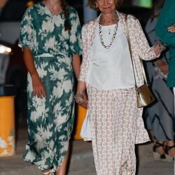 La Infanta Sofía y la Reina Sofía tras una cena en Palma durante sus vacaciones en Mallorca