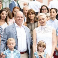 Alberto y Charlene de Mónaco y sus hijos Jacques y Gabriella de Mónaco en el Picnic de Mónaco 2022