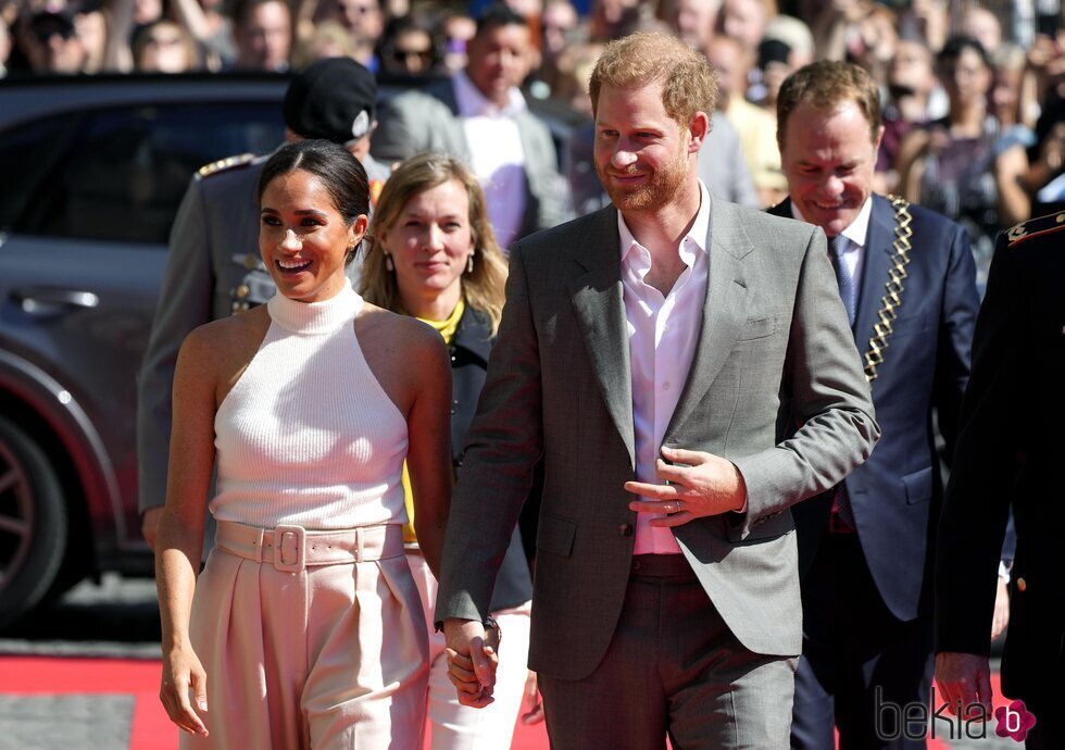 El Príncipe Harry y Meghan Markle en la presentación de los Invictus Games 2023 en Düsseldorf