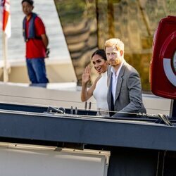 El Príncipe Harry y Meghan Markle en un barco por el Rhin en la presentación de los Invictus Games 2023 en Düsseldorf