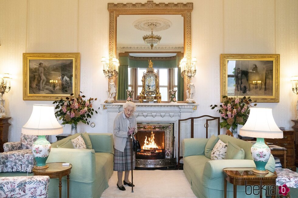 La Reina Isabel en Balmoral en su última foto con vida