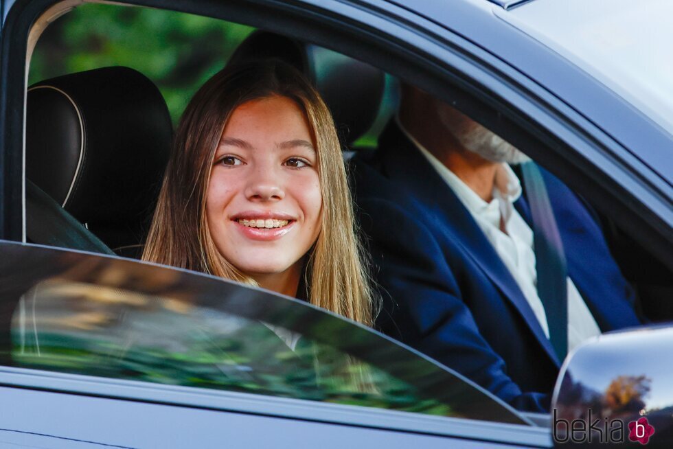 La Infanta Sofía muy sonriente en su vuelta al cole 2022/2023