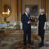 El Rey Carlos III en su primera audiencia con la Primera Ministra Liz Truss